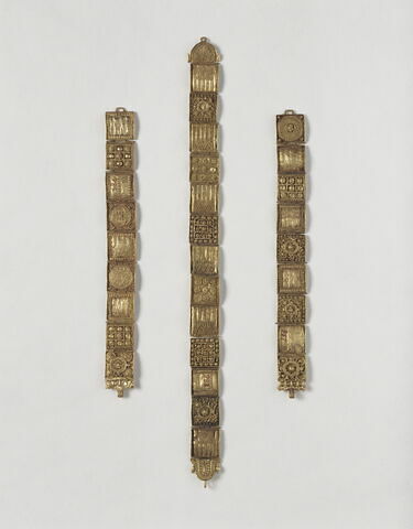 bracelet, image 2/2