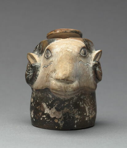 aryballe ; vase plastique, image 2/2