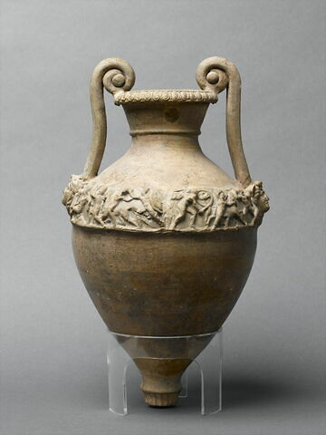 Amphore à volutes ornée d'une amazonomachie, image 7/11