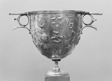 Trésor de Boscoreale : skyphos, image 17/19