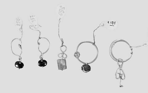 boucle d'oreille ; élément de collier, image 2/2