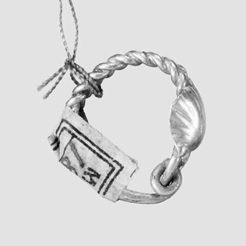 boucle d'oreille, image 2/3