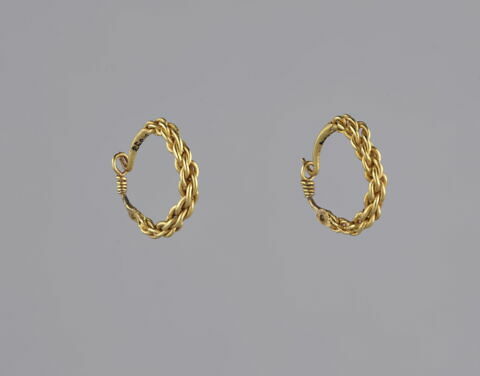boucle d'oreille, image 2/2