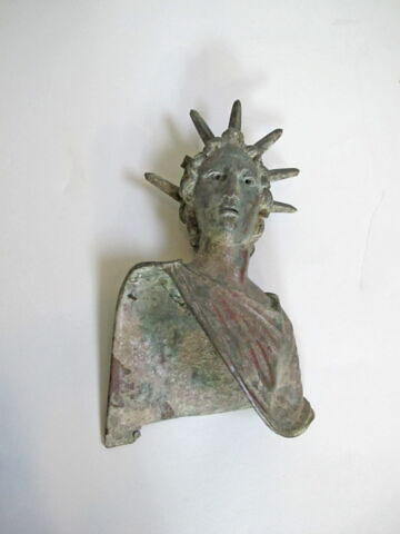 statuette, image 2/6