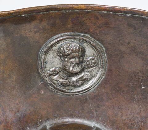 épaulière = galérus, image 2/2