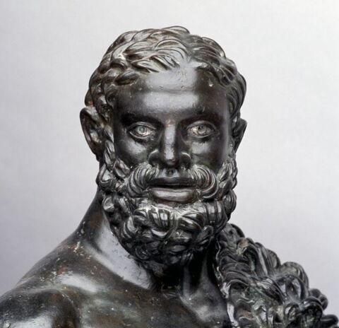 statuette, image 3/4
