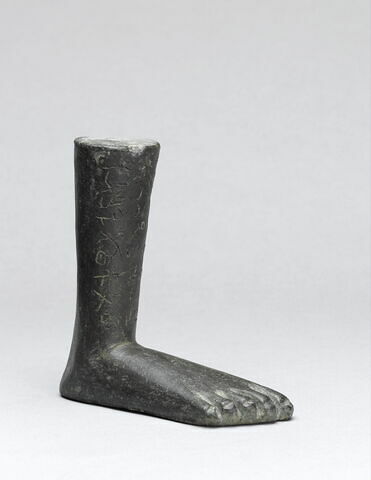 statuette
