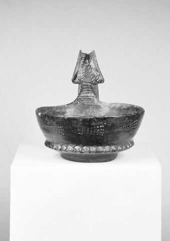 kyathos, image 2/3