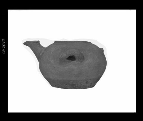 vase, image 2/2