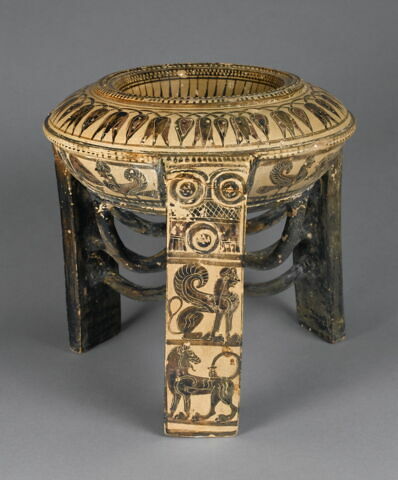 vase tripode, image 8/8