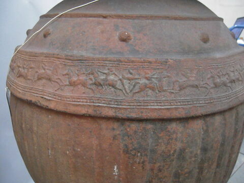 pithos, image 2/2