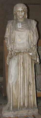 Tirage d'une statue féminine dite 