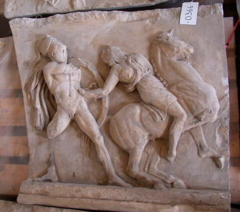 Tirage d'une plaque représentant une amazonomachie
Monument : Halicarnasse, Mausolée, image 2/2