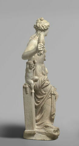 statuette, image 2/8