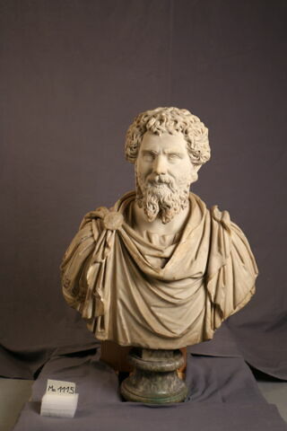 statue en buste
