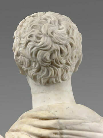statue, image 8/11