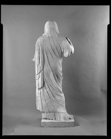 statue, image 3/5