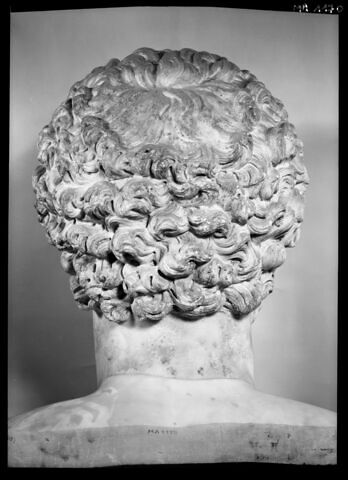 statue, image 10/14