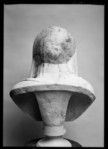 statue, image 4/4