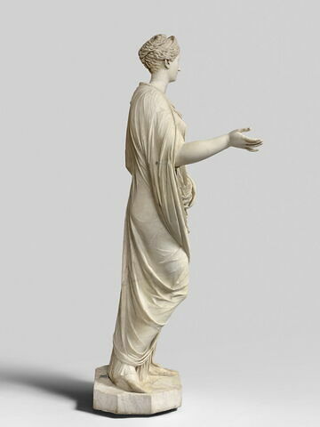 statue, image 5/11