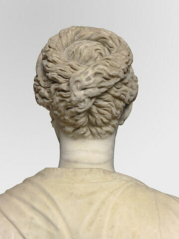 statue, image 7/11