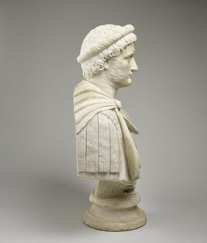 statue, image 4/5