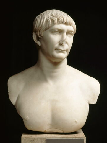 Buste de Trajan, image 9/14
