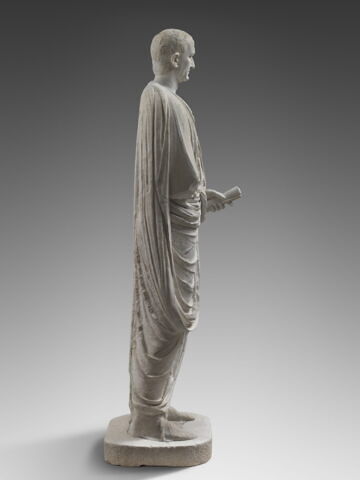 statue, image 7/12