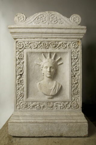 cippe ; couvercle de cippe, image 3/5