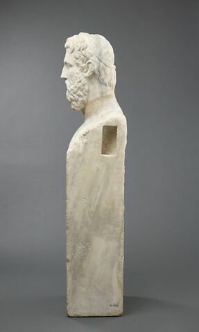 statue, image 4/9