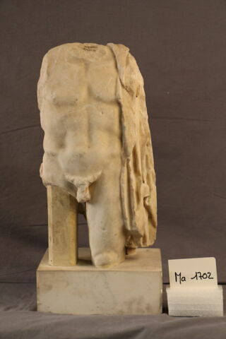 statuette