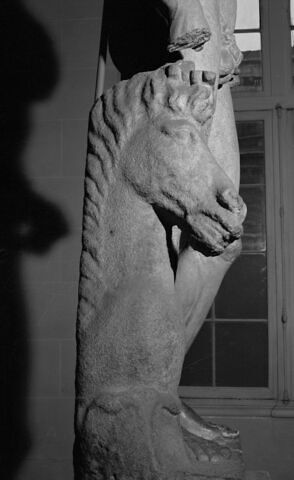statue, image 12/13