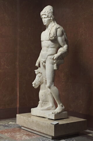 statue, image 3/13