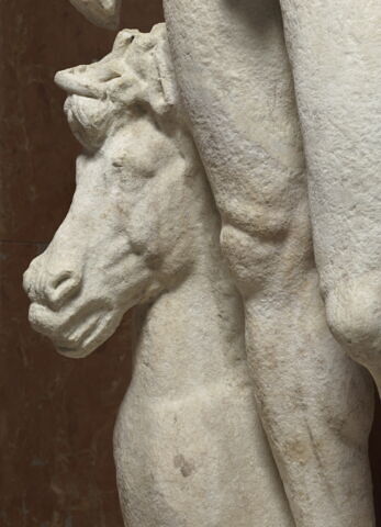 statue, image 4/13