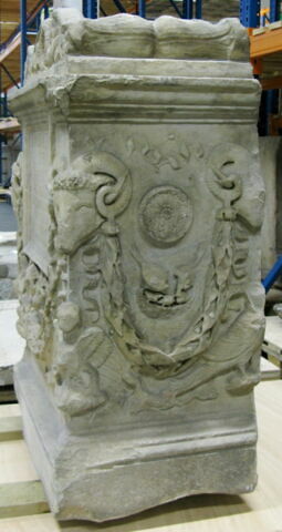 autel funéraire, image 4/6