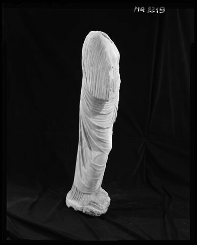 statuette, image 7/7