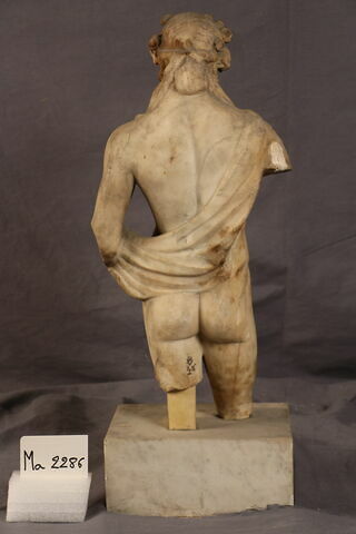 statuette, image 2/5