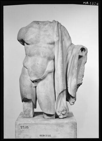 statuette
