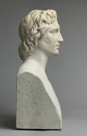 statue, image 3/9