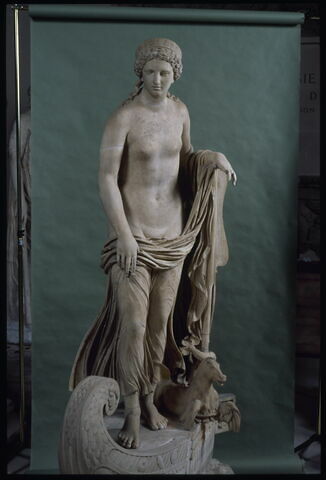 statue, image 2/6