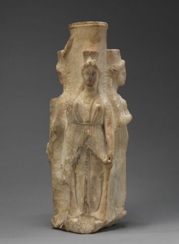 statuette, image 2/4