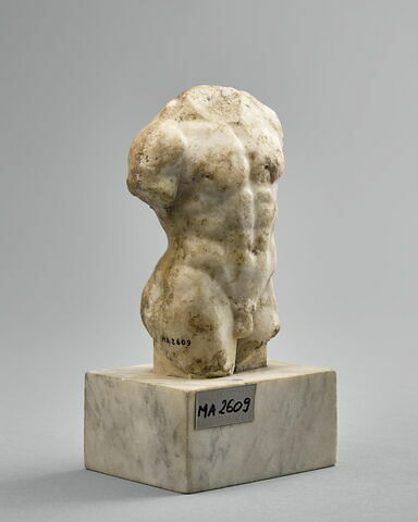 statuette, image 2/5