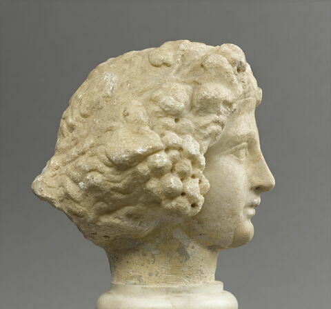 statuette, image 2/4