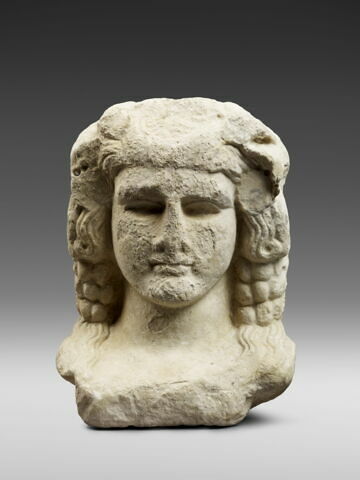 statuette