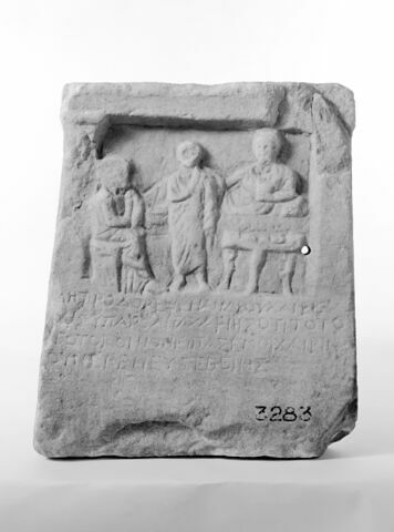 stèle funéraire, image 2/3