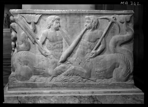 sarcophage, image 3/3
