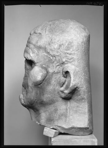 statue, image 4/4