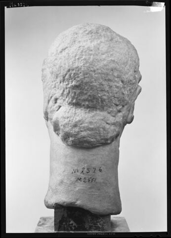 statue, image 7/11