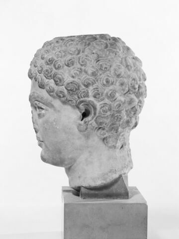 statue, image 5/6