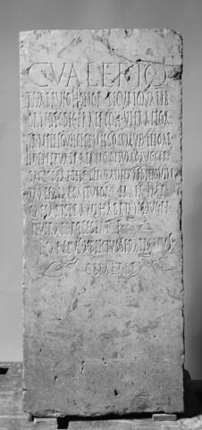 base de statue ; inscription, image 5/5
